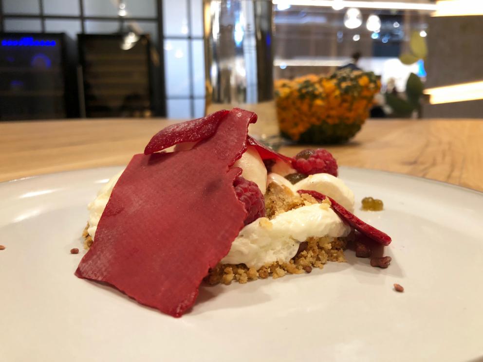 Photogallery






Our lunch at Cinque in the photos by Tanio Liotta. We start with Cream of pumpkin from Mantua, almond milk, cream of anchovies and puntarelle with lemon. Aside from the bread basket and the salted butter with porcini (every restaurant of Bartolini’s has butter aromatised in a different way)









Manita: puffed rice with aromatic herbs, tuna sauce









Potato mousse, parsley sauce, bottarga, powdered capers: a dish that recalls the famous Patata soffice, uovo e uova. Delicious









Risotto "Tricolore" – sun dried tomatoes, Grana Padano 24 months, herbs (chives, basil). The San Marzano is both as sauce and chopped, the rice thickened with butter. Delicious, of course









Spaghetti garlic and oil with a soup of sea urchins. Unexpectedly delicate









Sturgeon with parsley sauce, anise and mushrooms. The sturgeon is from Ticino, from Ars Italica, plus turnip tops, peperoni cruschi, bread sauce









Pork cheek with horseradish and amatriciana sauce. The cheek is cooked for 16 hours and served with potatoes and gnocchi with amatriciana sauce, Bartolini imagined this recipe for the "7 chef per Amatrice" event, see 7 chefs for Amatrice, the great cuisine is twice as good









Mandarin sorbet, citrus crumble, fresh mandarin 






