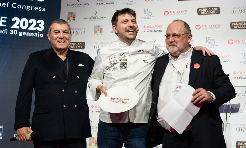 La Regione Lombardia premia Alberto Gipponi, del ristorante Dina di Gussago (Brescia), col premio Eccellenze Lombarde
