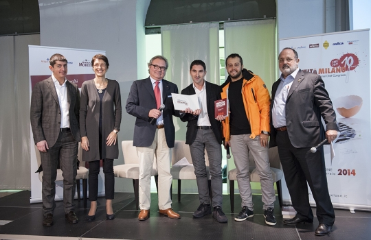 Galleria fotografica






La settima edizione della Guida Identità Golose ai ristorante d'autore in Italia e nel mondo









La sala gremita del Magna Pars Suite MIlano in via Forcella 6 a Milano





