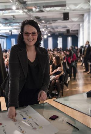 Galleria fotografica






La settima edizione della Guida Identità Golose ai ristorante d'autore in Italia e nel mondo









La sala gremita del Magna Pars Suite MIlano in via Forcella 6 a Milano








I Migliori chef per la Guida di Identità Golose 2014 sono Alessandro Negrini e Fabio Pisani de Il Luogo di Aimo e Nadia a Milano. Con loro sul palco, il sommelier Nicola Dell'Agnolo e Stefania Moroni. A premiarli Carlo Bianchi, area manager di Cavit. A destra, Paolo Marchi, curatore della Guida di Identità 2014.








Alessandro Negrini e Fabio Pisani "depositano" la loro impronta d'autore








La Migliore chef donna è Sara Preceruti de La Locanda del Notaio di Pellio Intelvi (Como), menzione speciale Sognatori del Gusto. Premia Marco Barbieri, International Relations Team di S.Pellegrino.





