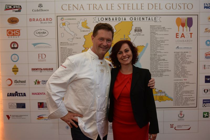 Photogallery
















Gianluca Galimberti, sindaco di Cremona



















Stefano Cerveni al lavoro














Il grande Romano Tamani









Iginio Massari









Christophe Sanchez al microfono









Fabio Caressa









Edoardo Raspelli






