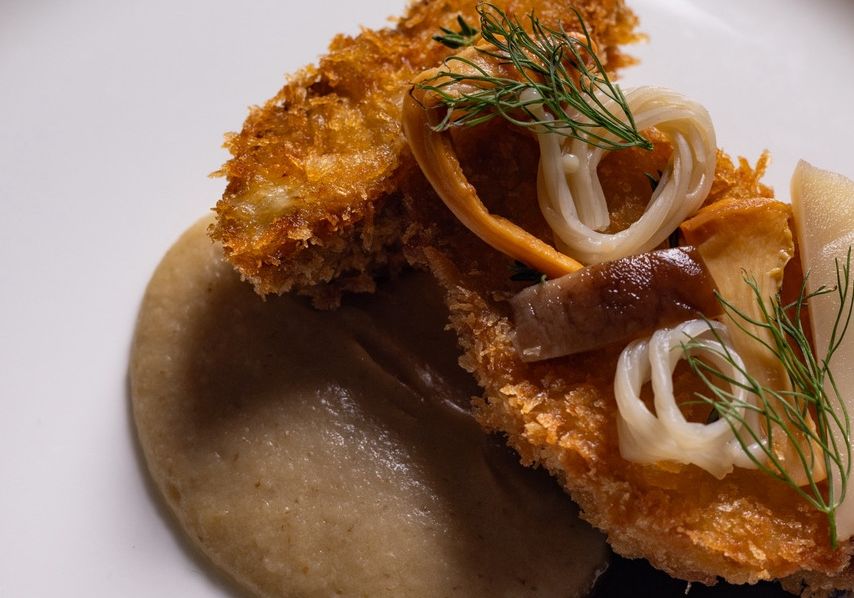 La nostra cassoeula e cardoncelli croccanti nella Milano del Don Carlos