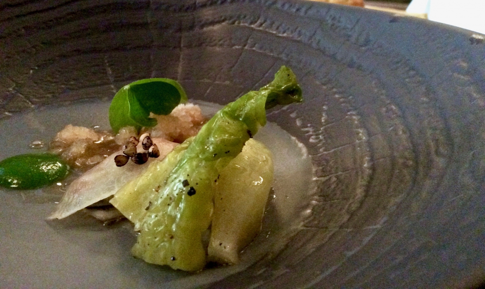 Photogallery






We are very happy to celebrate the highest excellence firmly reached by Anthony Genovese’s Il Pagliaccio. Here are the photos taken during a recent meal, starting from some amuse bouche, that is to say Corn and hazelnut cream and Stockfish and quinoa cannolo 









After the appetizers, there’s the Potato cylinder, beef gelatine, speck, fennel, herring roe and lime and Venere rice taco, Russian salad and tuna mayonnaise 









Dim sum with onion cream, parsley ice cream and porcini broth 






