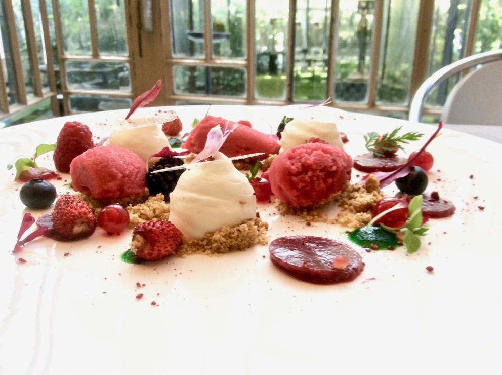 Photogallery






Various appetizers to begin with: Puffed pasta with carbonara sauce, Sponge of broccoli with salmon roe, Black cabbage and rice brittle...









Marinated salted codfish, pineapple, hazelnut mayonnaise: very good









Another excellently made starter: Marinated, seared and smoked amberjack, curly endive, oyster sauce and umeboshi









Foie gras terrine, beef steak tartare, annurca apple, mustard and tarragon 









A very nice Risotto with lemons from Amalfi, sea truffles, asparagus, buffalo milk yogurt. The citrus fruits are in 4 versions: salty, baked, grated and candied, plus there's a little citron









Stile, at Enoteca La Torre since February 2016 taking the place of Danilo Ciavattini, who's instead replaced Kotaro Noda, shows he's a master of pasta with these Spaghetti, wild octopus Bolognese sauce, jalapeno and bergamot









Villeroy Lamb, with potatoes, champignons, porcini, black truffle









Pigeon marinated in soy, celeriac and tomato chutney. The leg is minced, formed once again and fried with corn flakes; the liver is in the shape of a sandwich. The second courses were less convincing than the rest






