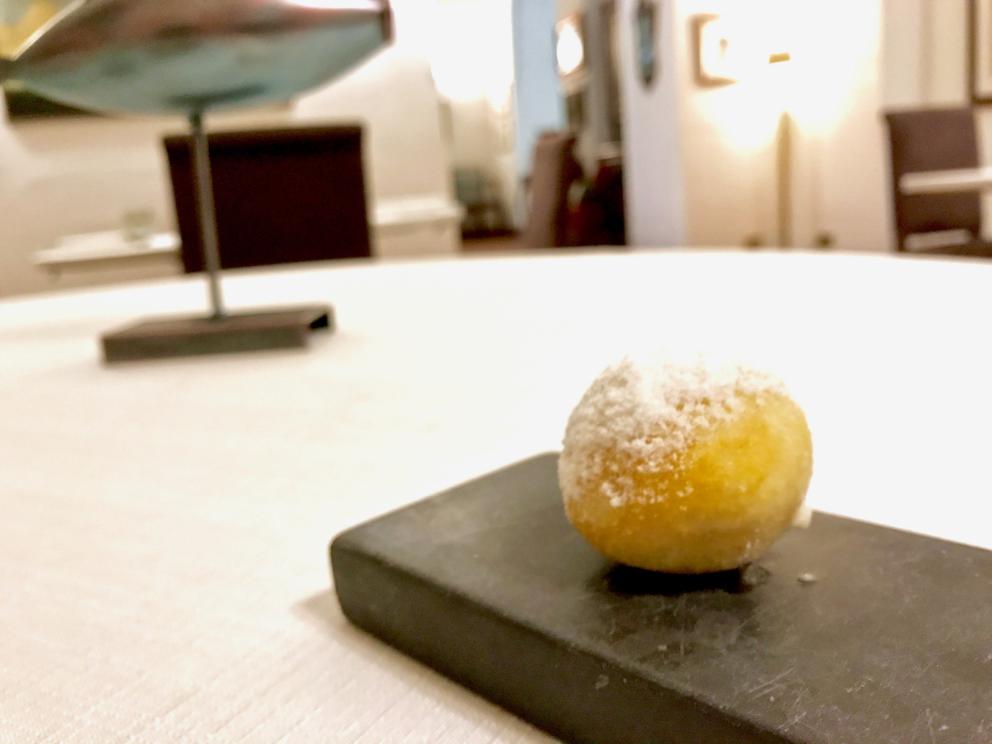 Galleria fotograficaS'inizia con gli appetizer: ottima la Tartare di spigola e pomodoro
