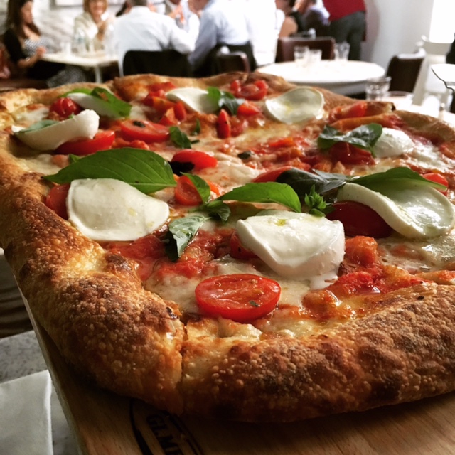 Galleria fotografica






La pizza in teglia farcita con crema di topinambur, soppressata (coppa di testa, quella buonissima made in Toscana di Renieri) e scorza di limone di Graziano Monogrammi, La Divina Pizza a Firenze









Una passeggiata al ghetto, pizza tonda con alici affumicate, scarola riccia, pomodorini e panko di Pier Daniele Seu al Gazometro38









La Margherita Romanesca con pomodoro, “mozzarella” di pecora, pecorino romano e menta di Stefano Callegari e Valerio Piccirillo da Sbanco a Roma









La pizza a 4 mani con Davide Del Duca di Francesco Martucci de I Masanielli









La pizza Vegetariana d’Autunno di ‘O Fiore Mio a Faenza









La pizza con crema di zucchine, dadolata di pomodoro e gamberi crudi di Massimo Giovannini all’Apogeo di Pietrasanta









La pizza in teglia con pancetta porchettata e ricotta della Garfagnana di Andrea Morini della pizzeria Da Cecio, con lo strepitoso impasto di Gabriele Bonci









La pizza con burrata, alici, nocciole e timo di Enrico Cappuccini e Carmine Piano, alias PizzeVaganti









La Pizza del territorio (in edizione limitata) di Franco Pepe fatta solo con prodotti dell’Alto Casertano









La pizza maritata di Angelo Rumolo da Grotto Pizzeria Castello a Caggiano









La Pizza Crocché con fiordilatte dei monti Lattari e crocché di patate di Peppe Guida: una squisita pizza a 4 mani con Giancarlo Casa alla Gatta Mangiona (foto Lorenzo Sandano)









La pizza “da compartir” di Madre a Roma (leggi qui), in particolare l’Affumicata con provola affumicata, patate e chorizo









La pizza fritta di Ciro Oliva da Concettina ai Tre Santi con ricotta, pepe e scorza di limone






