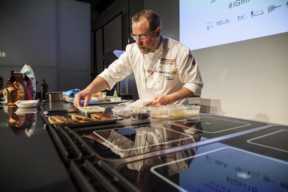 Galleria fotografica






Luca De Santi, Ratanà: viaggio in Sudamerica









Daniela Cicioni, con la sorella Manuela (e la presentatrice Lisa Casali): libertà e fermentazioni






