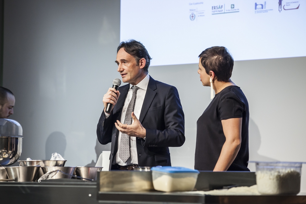 Galleria fotografica






Giuseppe Rizzo, con gli occhiali






