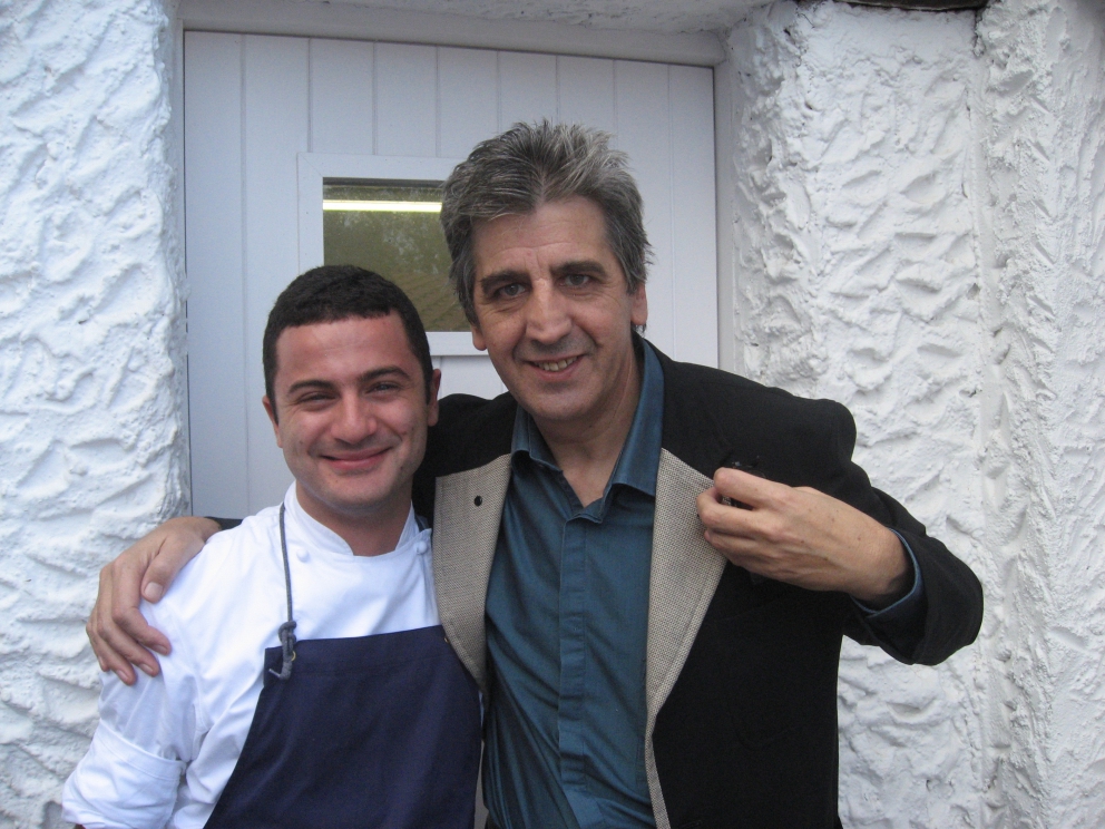 Galleria fotografica






Loretta Fanella con Albert e Ferran Adrià









Terry Giacomello e Ferran Adrià a Identità Milano 2006 (foto Sandra Salerno)









Una foto d'antan di Adrià con Moreno Cedroni









Ferran Adrià e Stefano Baiocco









Luca Lacalamita con Ferran Adrià






