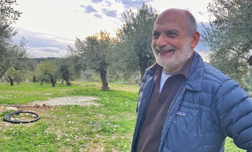 Il sogno di Corrado Assenza: un orto e un frutteto nel terreno della sua famiglia