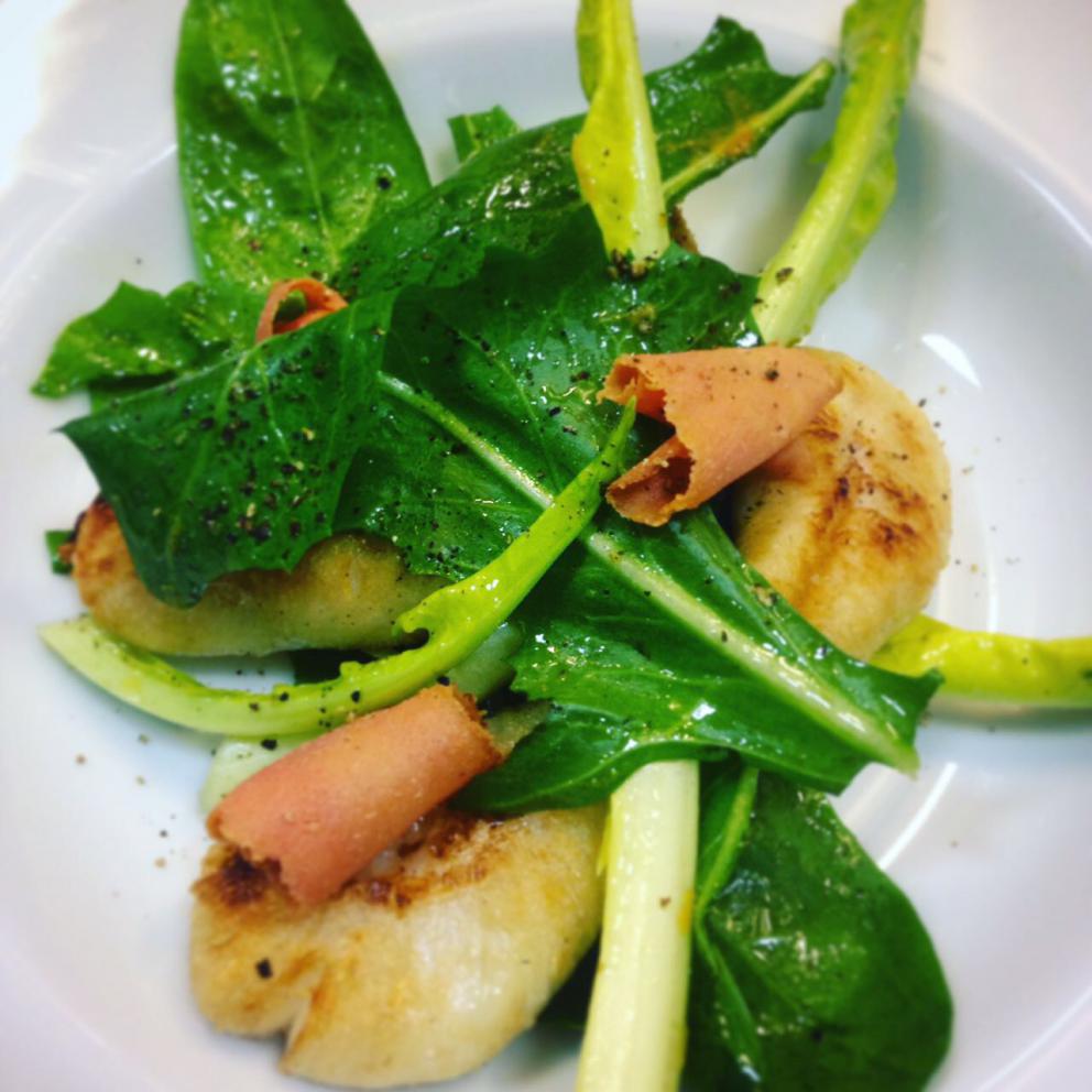 Galleria fotografica






Trippa fritta. Il primo piatto icona del locale









Vitello tonnato. Altro piatto icona









Midollo alla brace. Terzo piatto icona









Uovo morbido, animelle e bietoline all'erba di San Pietro









Ventresca di tonnetto ala lunga alla brace, cipolle agrodolci, capperi e rosmarino









Zucca di Hokkaido in carpione e bagna cauda






