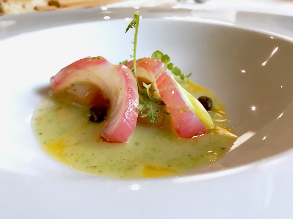 Photogallery






Calamari tagliatelle, potato mousse, seaweeds and wild asparagus. A rigorous, well focused dish: an excellent start









Arancina, lemon, ginger, onion jam 









Tapioca chips, sfincione sauce









Panella chips, wild fennel, lemon granita 






