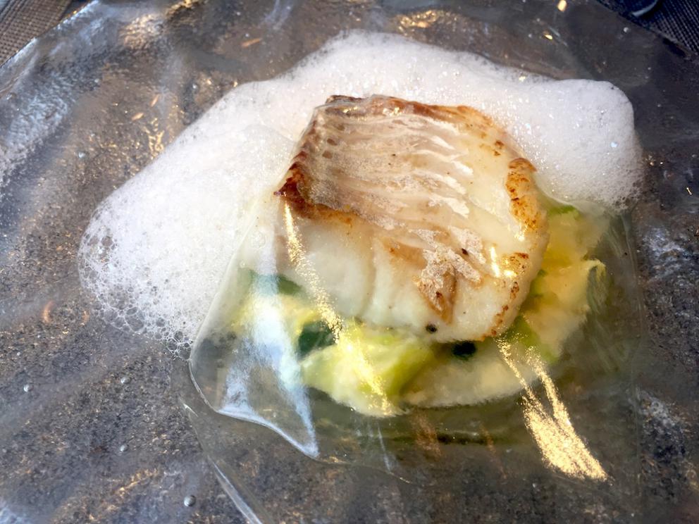 Galleria fotografica






Cococo









Cono con gelato al salmone









Waffle al pane di segale Borodinsky, ripieno di mousse di pesce spratto









Zuppa di cetrioli freschi con gelatina di panna acida






