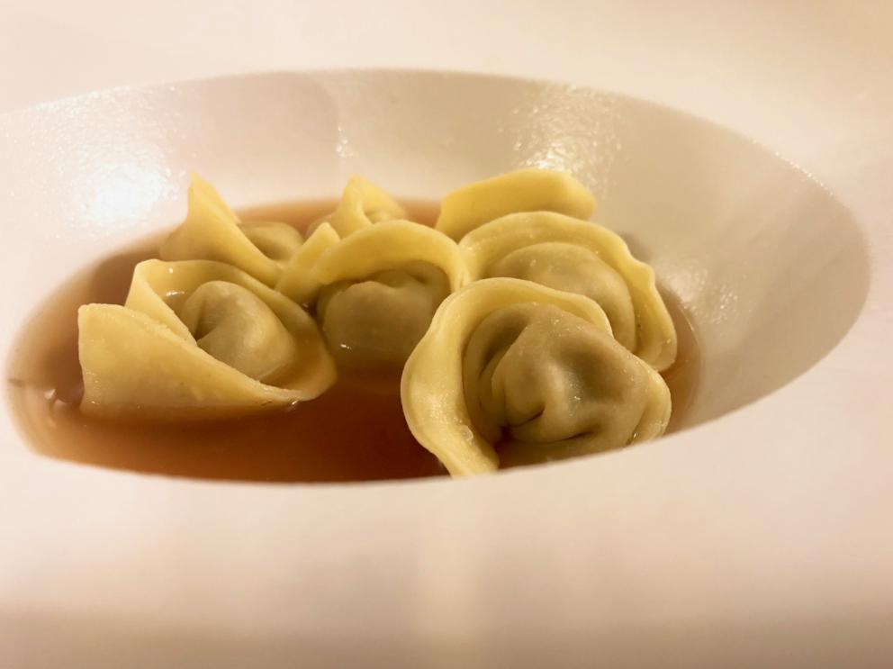 Galleria fotografica






Tendente al viola: radicchio tardivo, battuta di gamberi rosa, salsa agli agrumi e robiola di Roccaverano






