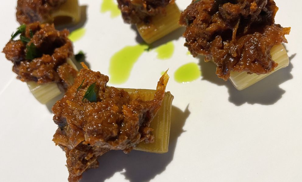 Pasta al tonno, da salvacena universitario alla versione dei grandi chef