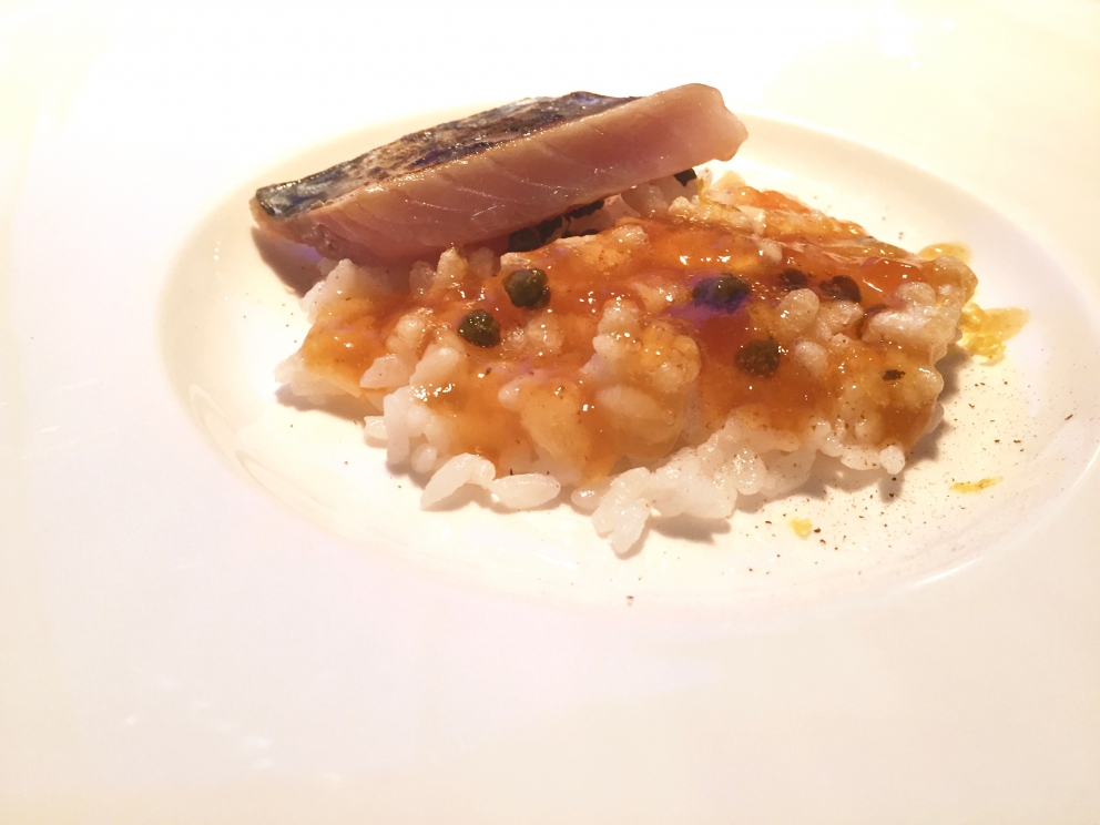 Galleria fotografica






Dieci super-piatti di David Kinch, serviti al Mirazur di Mentone. Il primo: Orata come sashimi, julienne di ravanello asiatico e alga dulse









Ostrica, gambero rosso, dashi di vongole, piselli dell'orto






