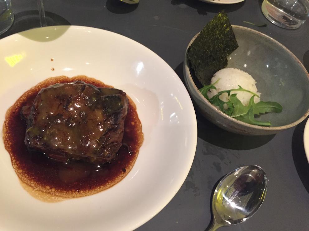 Galleria fotograficaTempura di asparagi con salsa mirin e tuorlo d'uovo
