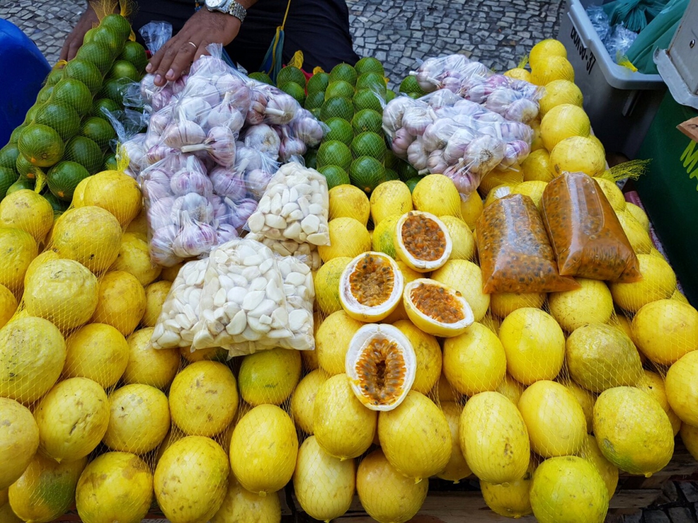 Galleria fotografica











Lo staff del Refettorio Gastromotiva









Matteo Renzi, Davide Oldani e Giancarlo Lunelli un paio di giorni fa, a Rio









In libreria dal 9 agosto i(e oggi in edicola) anche il nuovo libro di Oldani per i Giochi Olimpici: parla di cucina, cibo, salute e benessere









Casa Italia a Rio









David Hertz e Massimo Bottura









Bottura con David Hertz









La cena inaugurale di Casa Italia a Rio









Il menu della cena d'inaugurazione di Casa Italia






