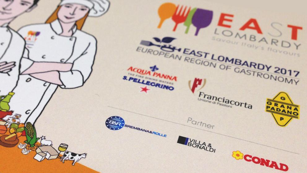 Galleria fotograficaTeatro dell'evento di&nbsp;East Lombardy, il&nbsp;monastero di Ast&igrave;no,&nbsp;Bergamo.&nbsp;E'&nbsp;un complesso conventuale plurisecolare di origine&nbsp;vallombrosana&nbsp;non pi&ugrave; attivo e&nbsp;restaurato nel 2015.
Alcuni degli illustri cuochi che hanno preso parte all'evento. Si riconoscono&nbsp;Carlo Cracco,&nbsp;Chicco Cerea,&nbsp;Tonino Cannavacciuolo&nbsp;e&nbsp;Bobo Cerea
L'affluenza ad "Astino nel Gusto": oltre 4mila partecipanti in&nbsp;3 giorni, 1.100 solo nell'evento di domenica
Ha aperto le danze&nbsp;Antonia Klugmann,&nbsp;L'Argine&nbsp;di Venc&ograve; (Gorizia),&nbsp;proponendo il suo&nbsp;Orzo, farro e radice amara.
Davide Oldani&nbsp;del ristorante&nbsp;D'O&nbsp;di Cornaredo (Milano), al fianco di&nbsp;Lisa Casali.&nbsp;L'autore della cucina Pop ha mostrato a tutti l&rsquo;importanza di lavorare con materie prime buone perch&eacute;, anche se povere, sono in grado di dare origine a piatti emozionanti.
Heinz Beck,&nbsp;La Pergola&nbsp;del Rome Cavalieri, Roma, 3 stelle Michelin,&nbsp;ha preparato &ldquo;Fontana o Pomodoro?&rdquo;: pomodoro, tonno fresco, semi di chia, capperi e chinoa soffiata. Un piatto concettuale, ispirato ai due grandi artisti evocati nel titolo
Tonino Cannavacciuolo,&nbsp;Villa Crespi&nbsp;(Orta San Giulio, Novara)
Chicco Cerea&nbsp;e&nbsp;Paolo Rota,&nbsp;Da Vittorio&nbsp;(Brusaporto, Bergamo):&nbsp;i padroni di casa preparano uno dei piatti protagonisti della serata di domenica: Risotto con lo Strachitunt
Carlo Cracco,&nbsp;Cracco, Milano (trasloco a breve, in galleria Vittorio Emanuele II). Ha proposto un classico della sua cucina, l&rsquo;&rdquo;Uovo affumicato&rdquo;. Cooking show sold out e tutti in fila allo stand per non lasciarsi sfuggire l&rsquo;occasione di vederlo all&rsquo;opera
Philippe L&eacute;veill&eacute;, Miramonti l'Altro (Concesio, Brescia). Ha cucinato Lumache e polenta, ritorno alla tradizione
Stefano Fagioli,&nbsp;Trattoria Via Vai&nbsp;di Bolzone, Ripalta Cremasca (Cremona). Ha proposto un piatto storico della tradizione cremonese: &ldquo;Cotechino cremasco con pipeto&rdquo; (battuto di verza e Grana Padano).
Romano Tamani&nbsp;del ristorante&nbsp;Ambasciata&nbsp;di Quistello (Mantova)&nbsp;ha presentato al pubblico &ldquo;Anoli ripieni di piccione&rdquo;, classici raviolini in brodo, una delle pi&ugrave; tradizionali ricette della tradizione mantovana.
Vittorio Fusari, bresciano, ora al timone del&nbsp;Pont de Ferr&nbsp;di Milano,&nbsp;firma anche i menu di&nbsp;WineGate11, il wine bar-ristorante situato nell'area partenze all'aeroporto di Milano-Bergamo. &nbsp;Ha deliziato il pubblico di Astino nel Gusto con &ldquo;Anatra con la verza in giro per il mondo&rdquo;, piatto dedicato al patrono del lago di Iseo, San Vigilio.
Lisa Casali,&nbsp;scienziata ambientale, blogger,&nbsp;scrittrice e membro del comitato food di&nbsp;East Lombardy, &egrave; stata la moderatrice dei cooking show nei&nbsp;giorni dell&rsquo;evento.
Nadia Vincenzi,&nbsp;Da Nadia, Erbusco (Brescia). Ha cucinato&nbsp;&ldquo;Seppia in oliocottura con giardiniera agrodolce e spuma di pomodoro Marinda&rdquo;, piatto che riflette la sua cucina audace: l&rsquo;oliocottura regala alla seppia una straordinaria morbidezza, che si sposa bene con la consistenza croccante della giardiniera.
Cannavacciuolo assediato dai fan
Orzo, farro e radice amara&nbsp;di&nbsp;Antonia Klugmann,&nbsp;il piatto che ha conquistato il pubblico di Astino con la semplicit&agrave; dei prodotti utilizzati. Materie prime povere, cereali mantecati con il burro: ricetta dall&rsquo;apparenza semplice ma che regala sapori accattivanti.
Timballo di fregola, salsa al vino bianco, zafferano e gambero&nbsp;di&nbsp;Davide Oldani
Davide Oldani&nbsp;del ristorante&nbsp;D'O&nbsp;di Cornaredo (Milano) e&nbsp;Francesco Cerea, fratello di&nbsp;Bobo&nbsp;e&nbsp;Chicco&nbsp;e responsabile della ristorazione esterna e delle pubbliche relazioni di&nbsp;Da Vittorio&nbsp;(Brusaporto, Bergamo). Accanto a&nbsp;Cerea,&nbsp;Loredana Vescovi&nbsp;dell'Antica Osteria dei Camel&igrave;&nbsp;di Ambivere (Bergamo),&nbsp;uno degli chef di&nbsp;East Lombardy&nbsp;che ha partecipato proponendo un piatto di tipici Casoncelli alla Bergamasca.
In foto,&nbsp;Roberta Garibaldi&nbsp;(in verde), direttore scientifico di&nbsp;East Lombardy, circondata dal folto gruppo di chef e produttori che ha animato l&rsquo;appuntamento di sabato a pranzo
Al servizio in cucina e in sala hanno preso parte diverse decine di ragazzi provenienti dall&rsquo;Alfredo Sonzogni di Nembro, Istituto alberghiero di San Pellegrino Terme, Fondazione Ikaros di Grumello del Monte e, per quanto riguarda le scuole cittadine, iSchool e istituto Galli
