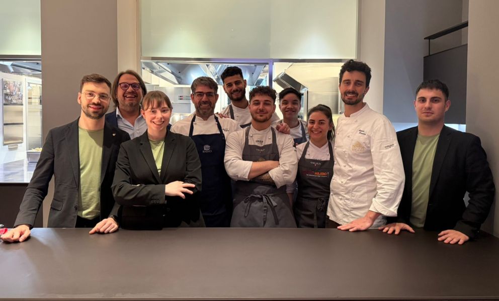Accursio Craparo a Identità Golose Milano, con la nuova identità gastronomica di Radici