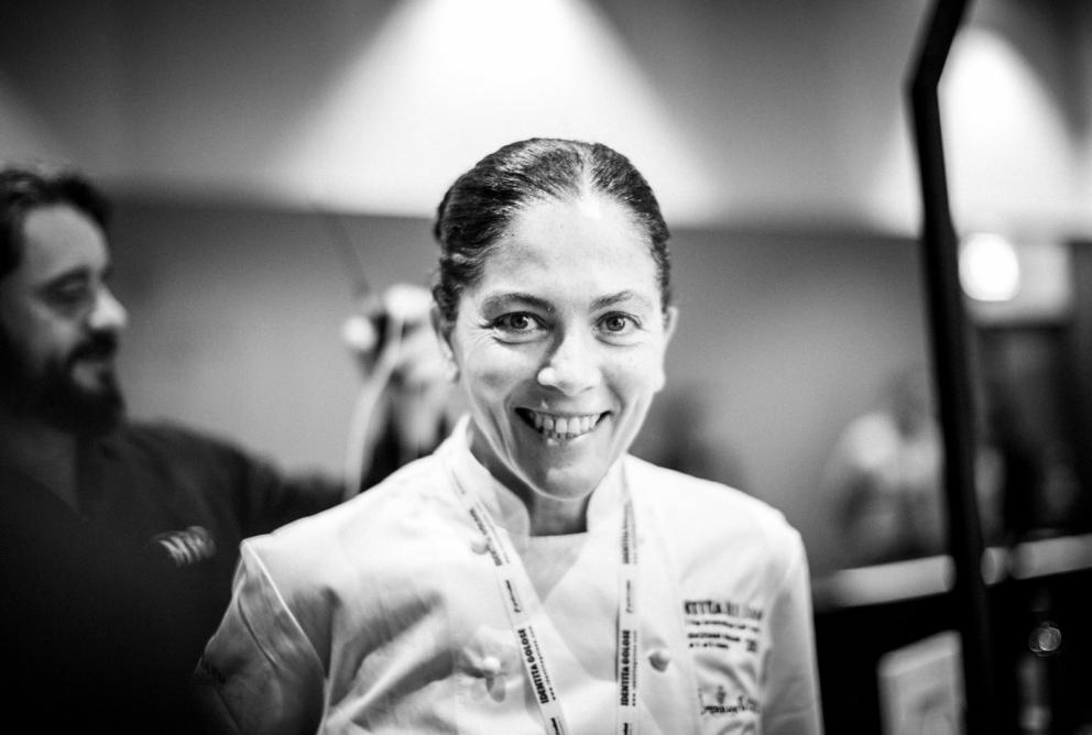 Galleria fotografica






Marco Reitano, Giulia Dirindelli, Eleonora Guerini









Walter Meccia, Chiara Giovoni









Alfredo Buonanno, Anna Maschio









Marcello Trentini, Irina Steccanelli









Elvio Gorelli









Andrea Puxeddu, fotografo del gruppo delle nostre Francesca Brambilla e Serena Serrani






