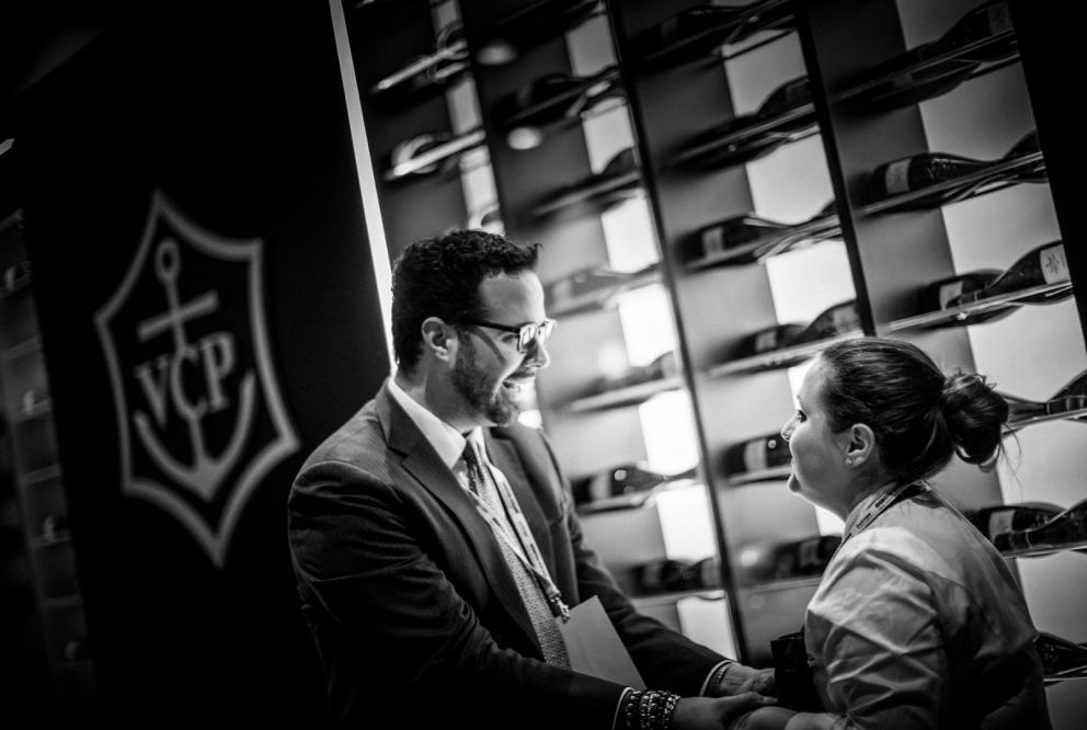 Galleria fotografica






Marco Reitano, Giulia Dirindelli, Eleonora Guerini









Walter Meccia, Chiara Giovoni









Alfredo Buonanno, Anna Maschio









Marcello Trentini, Irina Steccanelli









Elvio Gorelli









Andrea Puxeddu, fotografo del gruppo delle nostre Francesca Brambilla e Serena Serrani









Rosanna Marziale






