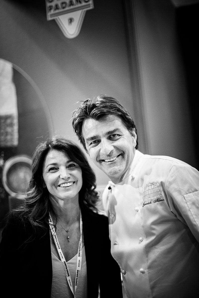 Galleria fotografica






Marco Reitano, Giulia Dirindelli, Eleonora Guerini









Walter Meccia, Chiara Giovoni









Alfredo Buonanno, Anna Maschio









Marcello Trentini, Irina Steccanelli









Elvio Gorelli









Andrea Puxeddu, fotografo del gruppo delle nostre Francesca Brambilla e Serena Serrani









Rosanna Marziale









Carlo Boschi di Veuve Clicquot, Caterina Ceraudo









Chiara Giovoni e Roberta Antonioli









Carlo Fico, Elvio Gorelli









La famiglia Cotarella









Terry Giacomello






