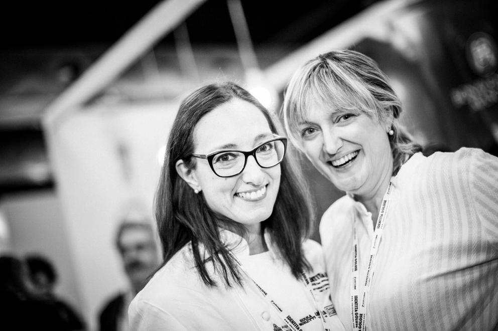 Galleria fotografica






Marco Reitano, Giulia Dirindelli, Eleonora Guerini









Walter Meccia, Chiara Giovoni









Alfredo Buonanno, Anna Maschio









Marcello Trentini, Irina Steccanelli









Elvio Gorelli









Andrea Puxeddu, fotografo del gruppo delle nostre Francesca Brambilla e Serena Serrani









Rosanna Marziale









Carlo Boschi di Veuve Clicquot, Caterina Ceraudo









Chiara Giovoni e Roberta Antonioli









Carlo Fico, Elvio Gorelli









La famiglia Cotarella









Terry Giacomello









Elisabetta Serraiotto, Yannick Alléno









Simone Fracassi, Vincenzo Guarino









Christian Spalvieri, Giuseppe Mazzocca, Davide Puleio









Teseo Geri









Monica Caradonna, Adele Elisabetta Granieri









Marianna Vitale









Fabiana Scarica, Marco Colognese, con Luca Iaccarino di passaggio









Diego Rossi, Simone Fracassi









Andrea Balotelli di Mepra









Enzo Vizzari, Yannick Alléno









Adriano Di Silvio, Stefano Del Vecchio, Vincenzo Guarino, Simone Fracassi, Paolo Barrale, Angelo Sabatelli









Andrea Puxeddu e Alessio Orrù, fotografi del team Brambilla-Serrani









Franca Scotti









Felice Marchioni






