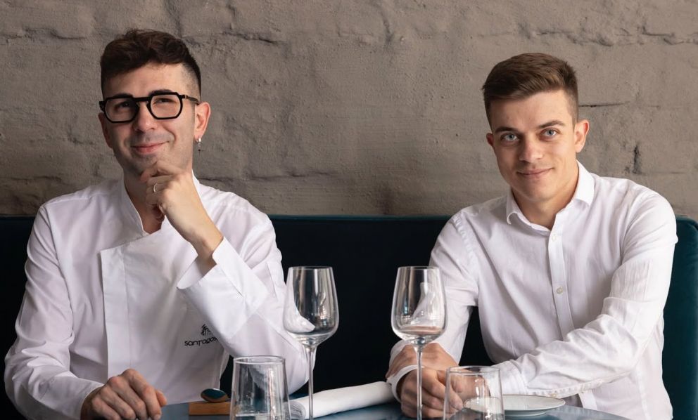 Due ragazzi conquistano Piacenza: nel loro locale cibo comfort e tanto design
