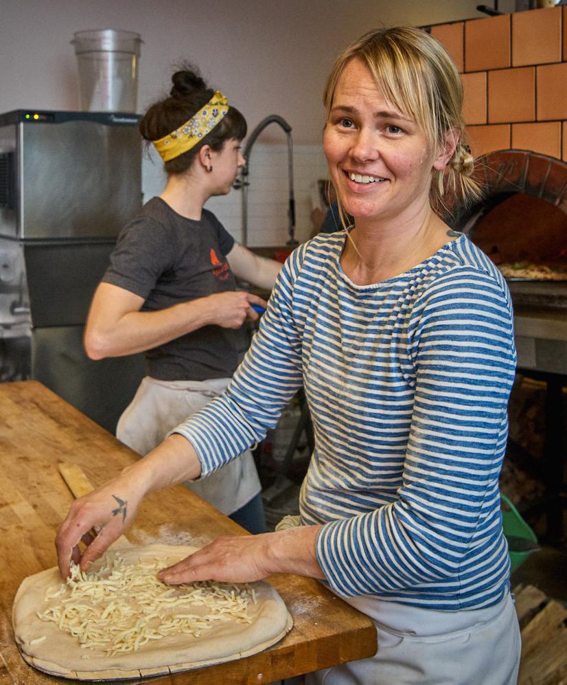 Galleria fotograficaVerso la notte in North Albina Avenue a PortlandIl portico del B&B scelto a Portland
L'ingresso del B&B
Sarah Minnick e Paolo Marchi del salone della villa occupata a Portland
Fresh Pot, il caff&egrave; del mattino nel Mississippi District in Portland
L'altra America, quella che non si chiude in se stessaFranco Pepe e il suo prezioso collaboratore Salvatore Vigliotta nella foto di Luciano Furia
In viaggio verso l'Ayers Creek Farm a Gaston
Il campo difficile da coltivare all'Ayers Creek Farm a Gaston. Per i messicani che vi lavorano, non vi &egrave; nulla da fare: &egrave; un terreno freddo. Di anima
Camminare la campagna nell'Oregon. Da sinistra verso destra si riconoscono Carol e Anthony Boutard, Sarah Minnick, Paolo Marchi, Salvatore Vigliotta e Franco Pepe. Foto di Luciano Furia
Topolino
Sarah Minnick
Anthony Boutard nei suoi campi
Franco Pepe e Sarah Minnick
Internet ha messo in crisi le famose cassette per le lettere americane
Carol Boutard, Sarah Minnick, Paolo Marchi e, ultimo a destra, Anthony Boutard
Sotto una tettoia della Ayers Creek Farm, a Gaston In Oregon, il padrone di casa, Anthony Boutard, ha sistemato due incredibili modelli Citro&euml;n che per davvero hanno fatto la storia dell'automobile: una DS famigliare (a sinistra) e, addirittura, una Traction Avant
Carol Boutard sfoglia il manuale da loro curato sul mais
Le pannocchie di granoturco nero che Anthony Boutard sta selezionado nella sua fattoria partendo da un tipo di mais blu misto a chicchi neri
Una confezione di mais nero e blu. Per arrivare a una produzione 100% nera, dopo ogni raccolto i responsabili dell&rsquo;Ayers Farm Creek commercializzano entrambi i tipi di granoturco mischiati tra loro, ma seminano solo il genere nero
Anthony Boutard, Sarah Minnick e Carol Boutard nella foto di Luciano Furia
Anthony Boutard presenta il men&ugrave; e la Minnick ride contenta
La foto, di Paolo Marchi, &egrave; mossa e andrebbe scartata ma &egrave; la sola che fissa, prima di essere servito agli ospiti, un eccellente piatto a pranzo a casa Boutard: Mais Amish Butter con ostriche, rockfish e granchi
Torta di granoturco nero Peace, No War con salsa di lamponi e crema inglese
Un ritratto particolarmente riuscito di Luciano Furia a Sarah Minnick
