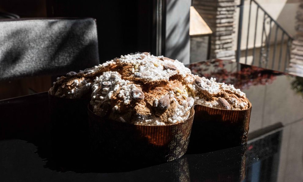 Nicola Di Lena, miglior pastry chef 2021 per Identità, che si è lanciato in una piccola produzione di colombe