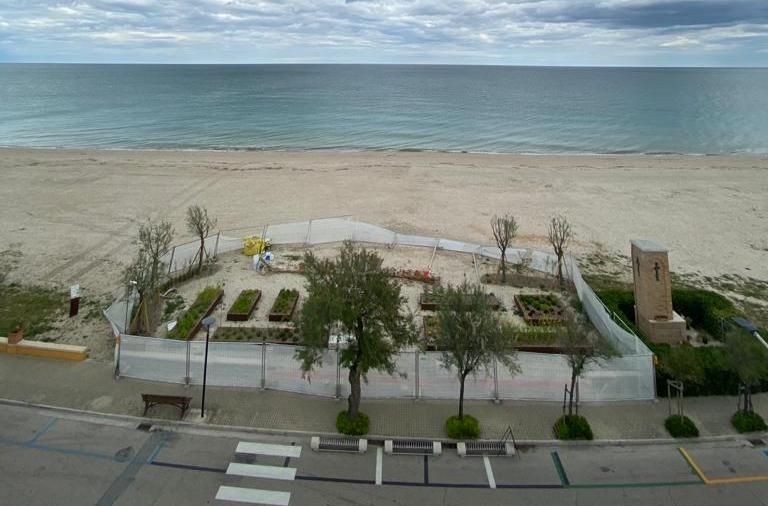 Il Tunnel di Cedroni e Abbadir che si estende fino alle onde del mare