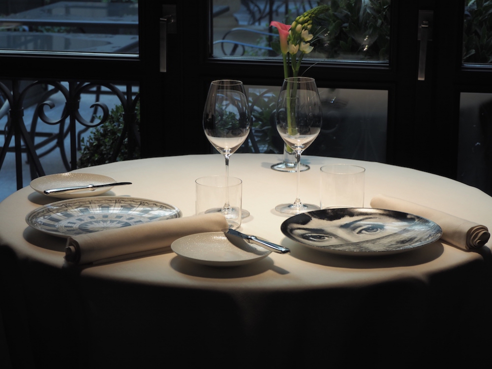 Photogallery






Antonio Guida, chef from Salento at the helm of restaurant Seta, had already received two stars at Pellicano in Porto Ercole (Grosseto)









Nicola Di Lena, Antonio Guida?s faithful pastry chef since the days at Argentario








Sous-chef Federico Dell'Omarino. The team is completed by Guida, maître Alberto Tasinato and sommelier Ilario Perrot 










