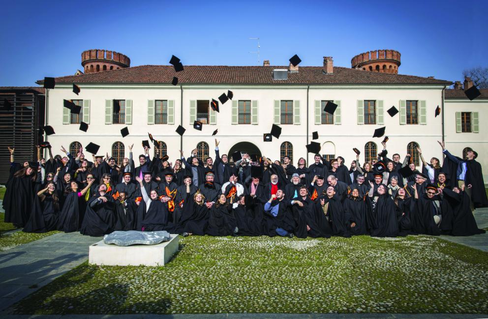 Galleria fotografica






La copertina di Slow Food. Storia di un’utopia possibile, di Carlo Petrini e Gigi Padovani, Giunti-Slow Food Editore, pagg 356, settembre 2017, 18 euro (15,30 euro acquistandolo qui)









Il manifesto Slow-food uscito il 3 novembre 1987 sul Gambero Rosso, con una chiocciola disegnata da Gianni Sassi









Carlin Petrini a Terra Madre









Passo indietro, siamo agli albori di Slow Food: Cantè i'euv nel 1979









Cantè i'euv nel 1979. Si riconosce Petrini, quarto da sinistra









Il primo numero della rivista La Gola, nell'ottobre 1982









La prima guida vini, nel 1988









La tessera Arcigola 1988









La tessera Arcigola 1989









La prima tessera Slow Food, nel 1990









Foto ricordo del congresso di Parigi nel 1989









Il congresso a Venezia nel 1990









Rivista Slow Food, 1993









Petrini con le gemelle Nete e Carlo Rambaldi a Sanremo









Anni Novanta: Giovanni Ravinale, Carlìn Petrini, Azio Citi 









1996: primo Salone del Gusto di Torino









1996: Laboratorio del Gusto al primo Salone di Torino









Una vignetta del 1996









2003: Vandana Shiva, Carlo Petrini e Alice Waters









Petrini nel 2004 tra l'allora presidente della Regione Piemonte, Enzo Ghigo, e l'allora sindaco di Torino Sergio Chiamparino









Il primo Terra Madre nel 2004









Petrini, Vandana Shiva ed Enzo Bianchi a Terra Madre nel 2004









2006: Carlo d'Inghilterra a Pollenzo









Petrini in Kenia nel 2012









Petrini a Berlino nel 2014









Ed Expo Milano nel 2015









Terra Madre nel 2016









Terra Madre a Torino nel 2016









Nei Balcani nel 2016









Docenti dell’Università di Scienze Gastronomiche di Pollenzo









L’Università di Scienze Gastronomiche di Pollenzo






