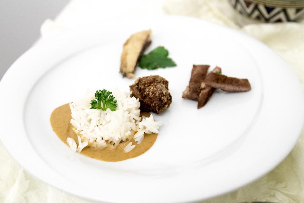 Galleria fotografica






I partecipanti dell'ultima edizione di Refugee Masterchef









Hadi Noori 









Hamed Mohamad Karim con un concorrente









Alganesh, etiope, vincitrice del concorso precedente. Ora lavora da Africa Experience
























































