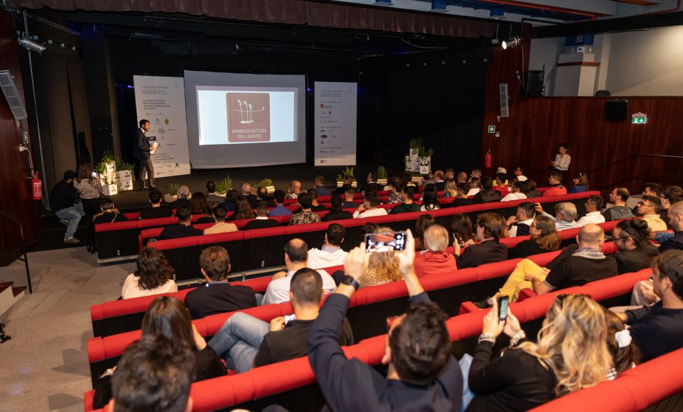 Giovani e innovazione: le risposte degli Ambasciatori del Gusto per il futuro della ristorazione italiana