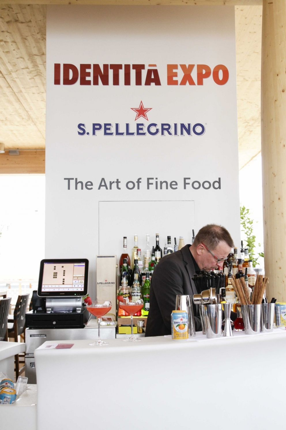 Galleria fotografica






Il piano terra del ristorante di Identità Expo





