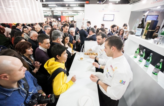 Galleria fotograficaQuique Dacosta e Yoshi TakazawaYasuhiro SasajimaChristian e Manuel Costardi