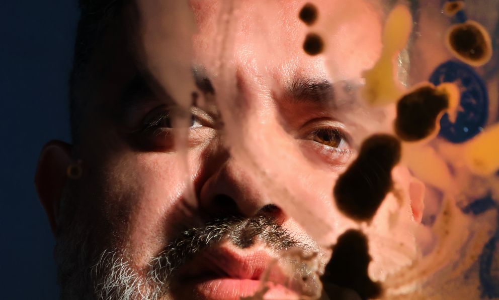 Roy Caceres senza confini: tra Occidente, Italia e Oriente, l'ascesa di un grande chef