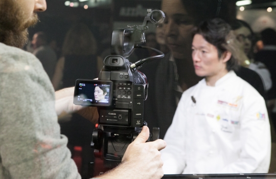 Galleria fotograficaEmanuele Scarello e Pino CuttaiaMauricio ZilloAlessandro Negrini e Moreno CedroniNegrini e CedroniA sinistra Maida Mercuri, a destra Mauricio ZilloL'Anguilla Affumicata di Mauricio Zillo