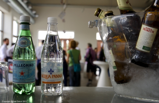 Galleria fotograficaPaolo Casanova, chef padrone di casa del Dopolavoro
Sullo sfondo, il nippo-brasiliano Roberto Okabe, protagonista con i maki in versione rubitt
La Lingua cotta in due modi di Eugenio Roncoroni e Beniamino Nespor del ristorante Al MercatoProve generali della Brass Jazz Band
L'Anguria con quartirolo e menta di Alice Delcourt, chef dell'Erba BruscaDegustazione di rubitt
