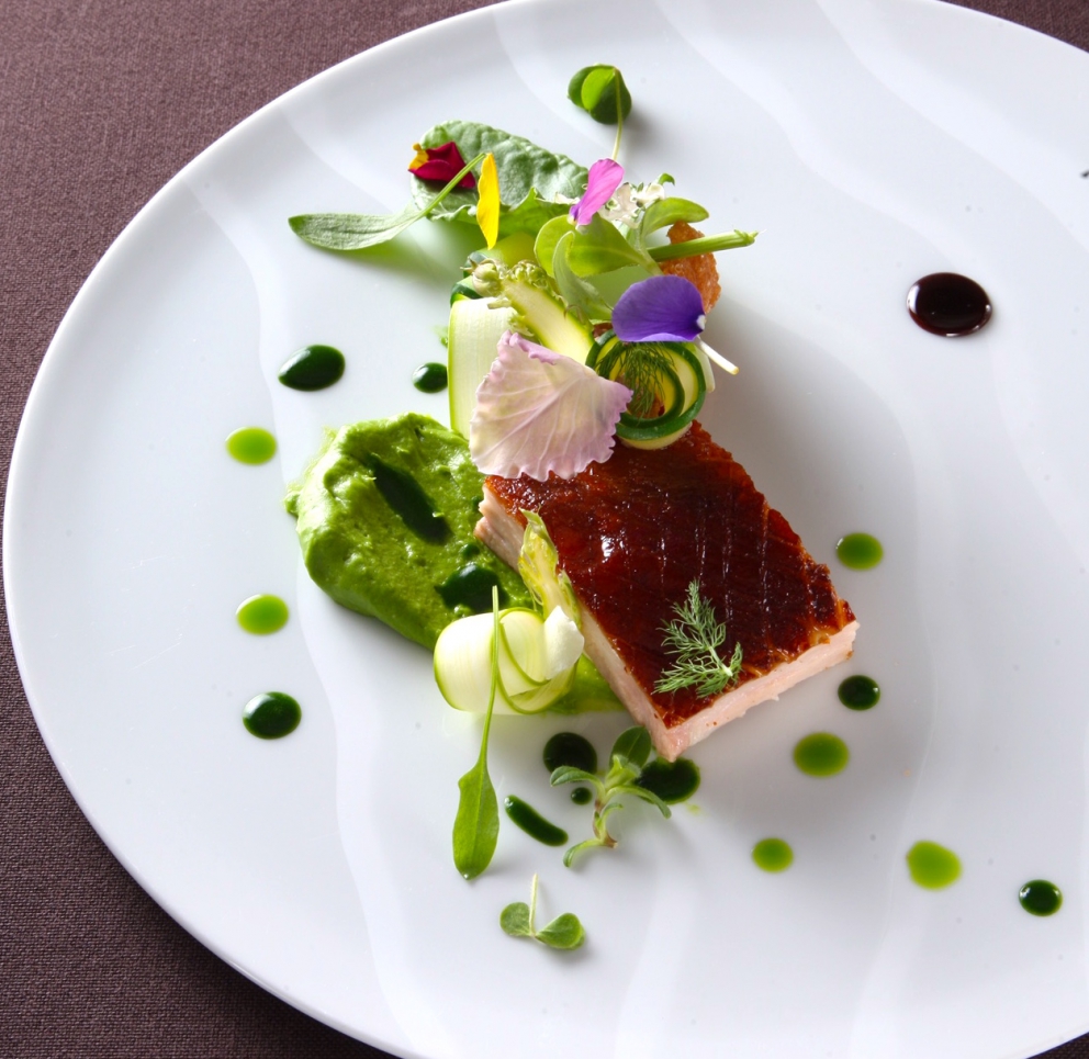 Photogallery






Mario Cornali, Collina, Almenno San Bartolomeo (Bergamo)

Stewed snails from Almenno, fumet of powdered corn from Prato – This dish is the consequence of the meeting with Andrea Togni, a young snail breeder from Almenno. I was inspired by the fact that I had an organic snail farm only two kilometres from home









Antonio Cuomo, Hostaria del Relais San Lorenzo, Bergamo

Dreaming… Cesar salad – We’ve rebuilt a great classic by changing all its textures, with water of Parmigiano, iceberg salad ice cream and confit tomato mousse









Giuliano Pellegrini, Lio Pellegrini, Bergamo

Salad with tripe, tuna, fried polenta, cucumber and white beans from Soragna – Tripe is a dish I wanted to change because I always had a good memory of it. My grandmother Alice made an excellent tripe stew...









Antonio Borruso, Umami, Bormio (Sondrio)

Neve al sole [Snow in the sun] – A dessert uniting saffron, litchi and a white chocolate mousse









Enrico and Roberto Cerea, Da Vittorio, Brusaporto (Bergamo)

Steamed king crab with hazelnut praliné and bottarga – An intriguing and delicious dish, where the white and reddish meat, firm and as sweet as honey, is finely matched by the sapidity of bottarga, much rougher and stronger. All this paired with the fattiness and crispiness of the best hazelnut in the world, the tonda gentile from Cortemilia









Nadia and Giovanni Santini, Dal Pescatore, Canneto sull'Oglio (Mantua)

Mountain potato cream with poached eggs, tuna bottarga, asetra royal caviar and capers – A great dish from Dal Pescatore’s tradition yet conceived and prepared by the new generation in the kitchen, that is to say by Giovanni Santini – photo by Culinaire Saisonnier-Dirk Kerstens









Enrico Bartolini, Devero, Cavenago di Brianza (Monza Brianza)

Risotto Arlecchino – Sauce below, rice on top. A return to the Baroque with a modern interpretation









Daniel Facen, Anteprima, Chiuduno (Bergamo)

Tuna salad with sour egg, purple potatoes and olive oil – It’s like a Salad Niçoise in which the tuna is seared and then cooled in water and ice. The purple potatoes have different textures, in pieces, as a small purée and dehydrated. The tomatoes are confit, the French beans are cooked with ultrasounds, the egg in vinegar and the oil is in a sugar capsule, with anchovies from the Cantabrian Sea









Davide Oldani, D’O, Cornaredo (Milano)

Milanese style apple marrow – Because it represents the tradition of a Milanese “dish” but with the lightness of good modern cooking









Stefano Cerveni, Due Colombe, Corte Franca (Brescia)

Warm spaghetti, scampi, sweet paprika and Calvisius Tradition caviar – Luxury and flavour in a dish full of careful simplicity. The service temperature at 40°C enhances the aromas of and the pleasure to the highest level









Fabio Abbattista, Leone Felice de L'Albereta, Erbusco (Brescia)

Lavarello alla mugnaia, tofeee di cavolfiore e calamondino - This dish is today the most explicit declaration of my cuisine: after 2 years discovering the territory of Franciacorta and thanks to the special relationship developed with <strong>Ferdinando Soardi</strong>, a fisherman in Monte Isola, I chose to give voice to the extraordinary freshwater fish, in this case lavaret









Silvio Salmoiraghi, Acquerello, Fagnano Olona (Varese)

Stewed sturgeon – We love this dish made with sturgeon because it represents the use of freshwater fish in Italy. It’s a version of the sturgeon prepared in Ferrara









Riccardo Camanini, Lido 84, Gardone Riviera (Brescia)

Double buttons with ricotta, anchovies, lemon and turnips – This dish appeared in the menu two weeks ago: it is minimalistic, simple, clean. It offers the classic flavour of ricotta, lemon and anchovies but doesn’t play only with the roundness because it includes the “crispiness” of the turnips. These vegetables, by nature, have irregular fibres; this irregularity can thus be sensed when chewing, and it’s unusual. It’s a double button because it has one slice of turnip below and one on top, and in between there’s the button which is visible – between the translucent slices of turnip – and ready to burst in the mouth






