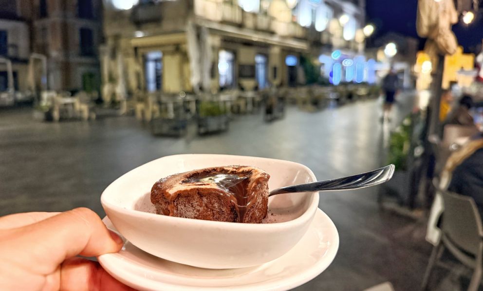 Dove mangiare il dessert più famoso di Calabria (inventato da un siciliano)
