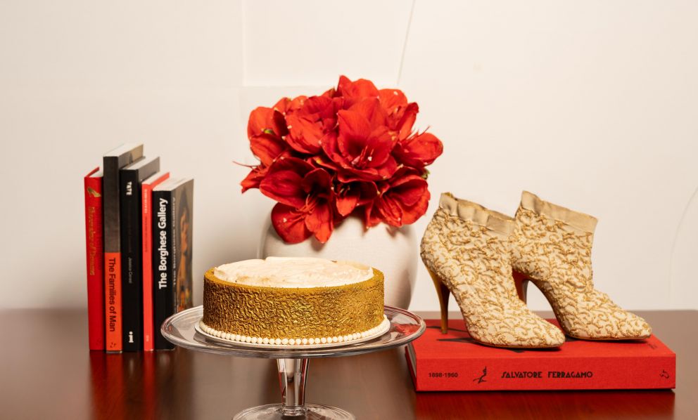 Cake Couture: maestria artigianale ed estro nella prima collezione di torte ispirate a Salvatore Ferragamo