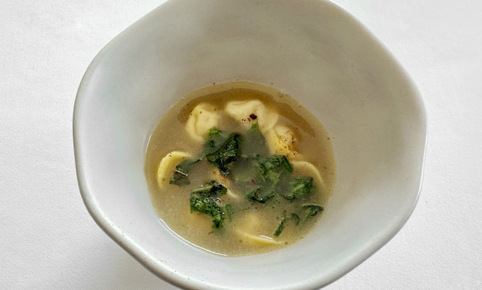 Non è festa senza tortellini: quelli di Enrico Marmo sono deliziosi, ripieni di cipolla e comté