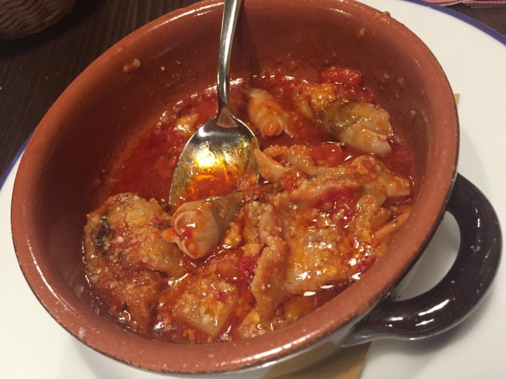 Galleria fotografica






Trippa fritta. Il primo piatto icona del locale









Vitello tonnato. Altro piatto icona









Midollo alla brace. Terzo piatto icona









Uovo morbido, animelle e bietoline all'erba di San Pietro









Ventresca di tonnetto ala lunga alla brace, cipolle agrodolci, capperi e rosmarino









Zucca di Hokkaido in carpione e bagna cauda









Uova di seppia arrostite, tarassaco, cicoria e bottarga di tonno









Baccalà, crema di ceci e cavolo nero









Insalata russa









Cardo gobbo gratinato e uova di aringa affumicate









Terrina di fegatini di pollo, saba e marmellata di cipolle alla menta









Risotto allo zafferano e midollo alla brace









Ravioli ripieni di ricotta di pecora e tarassaco, ricci di mare e erba cipollina









Gnocchi al ragù









Risotto all'aceto invecchiato, tarassaco, cicciolata e pepe nero









Mezze Maniche con pajata









Verdure bollite e bagna cauda









Beccaccia arrosto









Baccalà, lenticchie e pancetta stufata di mora romagnola (autoprodotta)









Granelle di agnello fritte, radicchio di Verona brasato al Valpolicella e salsa al gorgonzola









Frontali di ricciola nel guanciale alla brace, crema di cicerchie e rosmarino









Animelle croccanti, radicchio tardivo confit, cedro candito e liquirizia









Anguilla in carpione al dragoncello









Polenta gialla, salsiccia moretta e verza









Polenta bianca e garusoli al limone









Vignarola: fave, carciofi, lattuga romana, guanciale, cipollotto e pecorino romano









Asparagi, uova di quaglia, senape e cerfoglio









Diaframma di cavallo alla brace, crema di cipolle di tropea, crescione d'acqua









Fritto di leccia: cuore, fegato e lattume









Coratella di agnello









Orecchio di maiale alla brace, crema di radici di soncino, talli d'aglio, foglie di senape









Cipolla novella, fonduta di Castelmagno, agretti e liquirizia









Diaframma di vitello alla brace, bietole alla menta e purè









Tomahawk di pecora brogna alla brace, carote e portulaca









Crema di zucchine, salsa al caprino e pepe nero









Trippa alla parmigiana









Focaccia al vitello tonnato, preparazione a 4 mani concepita in uno dei frequenti "fuori carta" (cene a 4 mani) con Renato Bosco di Saporè









Polpo arrosto, crema di zucca, broccolo fiolaro e semi di zucca alla cannella









Cipolle in carpione e fonduta di fontina d'alpeggio









Cocotte di broccolo fiolaro e guanciale









Uovo, bruscandoli, rosolacci e tartufo









 Patate nuove, stringhe e tonno alletterato sott'olio autoprodotto






