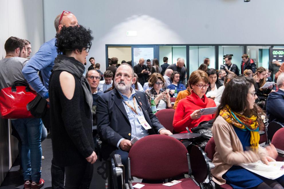 Galleria fotografica






Scatti dal congresso. Tutte le foto sono Brambilla-Serrani









Cristina Bowerman ed Enrico Crippa









Carlo Cracco









Niko Romito









Il sindaco di Milano, Beppe Sala, con Cesare Battisti









Il ministro Maurizio Martina









Moreno Cedroni









Christian Milone, Andrea Aprea, Claudio Sadler









Andrea Berton





















