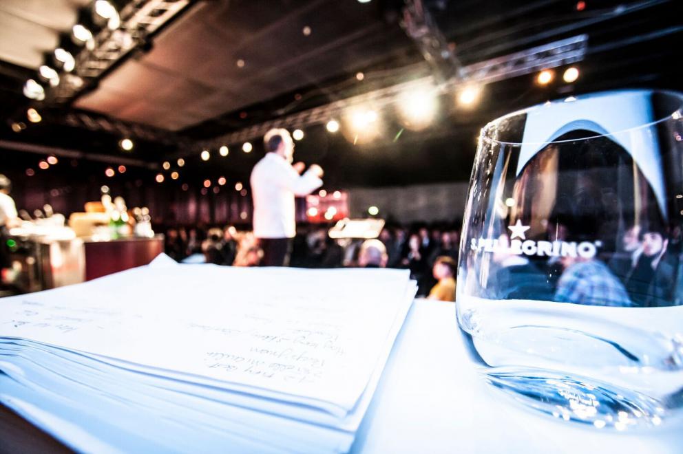 Galleria fotografica






Scatti dal congresso. Tutte le foto sono Brambilla-Serrani









Cristina Bowerman ed Enrico Crippa









Carlo Cracco









Niko Romito









Il sindaco di Milano, Beppe Sala, con Cesare Battisti









Il ministro Maurizio Martina









Moreno Cedroni









Christian Milone, Andrea Aprea, Claudio Sadler









Andrea Berton











