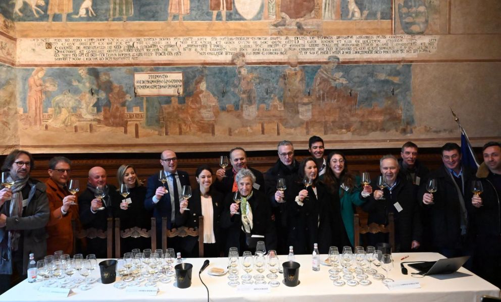 La Vernaccia di San Gimignano, il grande vino bianco che ha solo bisogno di tempo