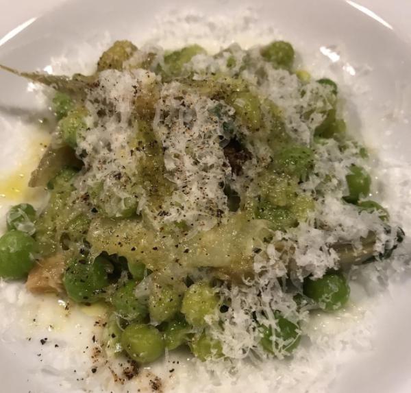 Galleria fotografica






Trippa fritta. Il primo piatto icona del locale









Vitello tonnato. Altro piatto icona









Midollo alla brace. Terzo piatto icona









Uovo morbido, animelle e bietoline all'erba di San Pietro









Ventresca di tonnetto ala lunga alla brace, cipolle agrodolci, capperi e rosmarino









Zucca di Hokkaido in carpione e bagna cauda









Uova di seppia arrostite, tarassaco, cicoria e bottarga di tonno









Baccalà, crema di ceci e cavolo nero









Insalata russa









Cardo gobbo gratinato e uova di aringa affumicate









Terrina di fegatini di pollo, saba e marmellata di cipolle alla menta









Risotto allo zafferano e midollo alla brace









Ravioli ripieni di ricotta di pecora e tarassaco, ricci di mare e erba cipollina









Gnocchi al ragù









Risotto all'aceto invecchiato, tarassaco, cicciolata e pepe nero









Mezze Maniche con pajata









Verdure bollite e bagna cauda









Beccaccia arrosto









Baccalà, lenticchie e pancetta stufata di mora romagnola (autoprodotta)









Granelle di agnello fritte, radicchio di Verona brasato al Valpolicella e salsa al gorgonzola









Frontali di ricciola nel guanciale alla brace, crema di cicerchie e rosmarino









Animelle croccanti, radicchio tardivo confit, cedro candito e liquirizia









Anguilla in carpione al dragoncello









Polenta gialla, salsiccia moretta e verza









Polenta bianca e garusoli al limone






